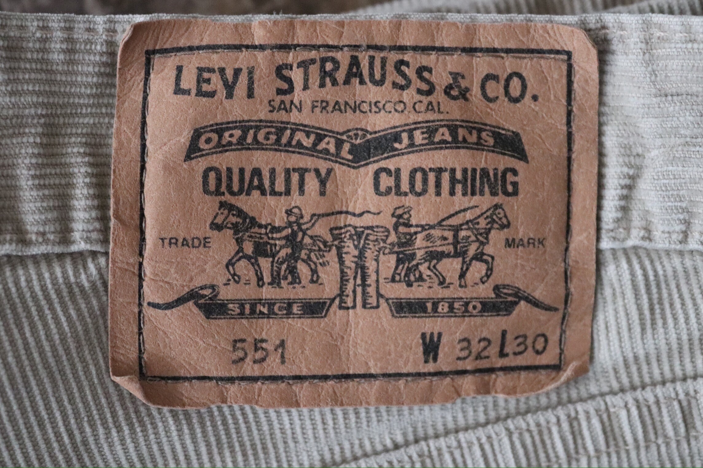 levis cream jeans