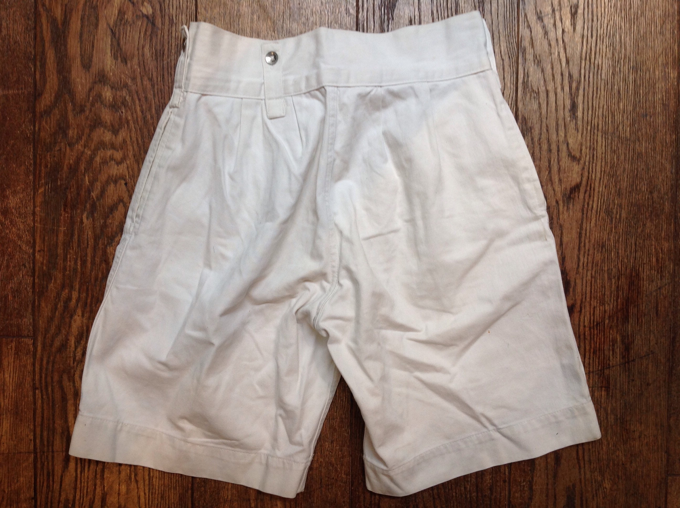 Vintage 1940s 40s WW2 white cotton British army gym long shorts button ...