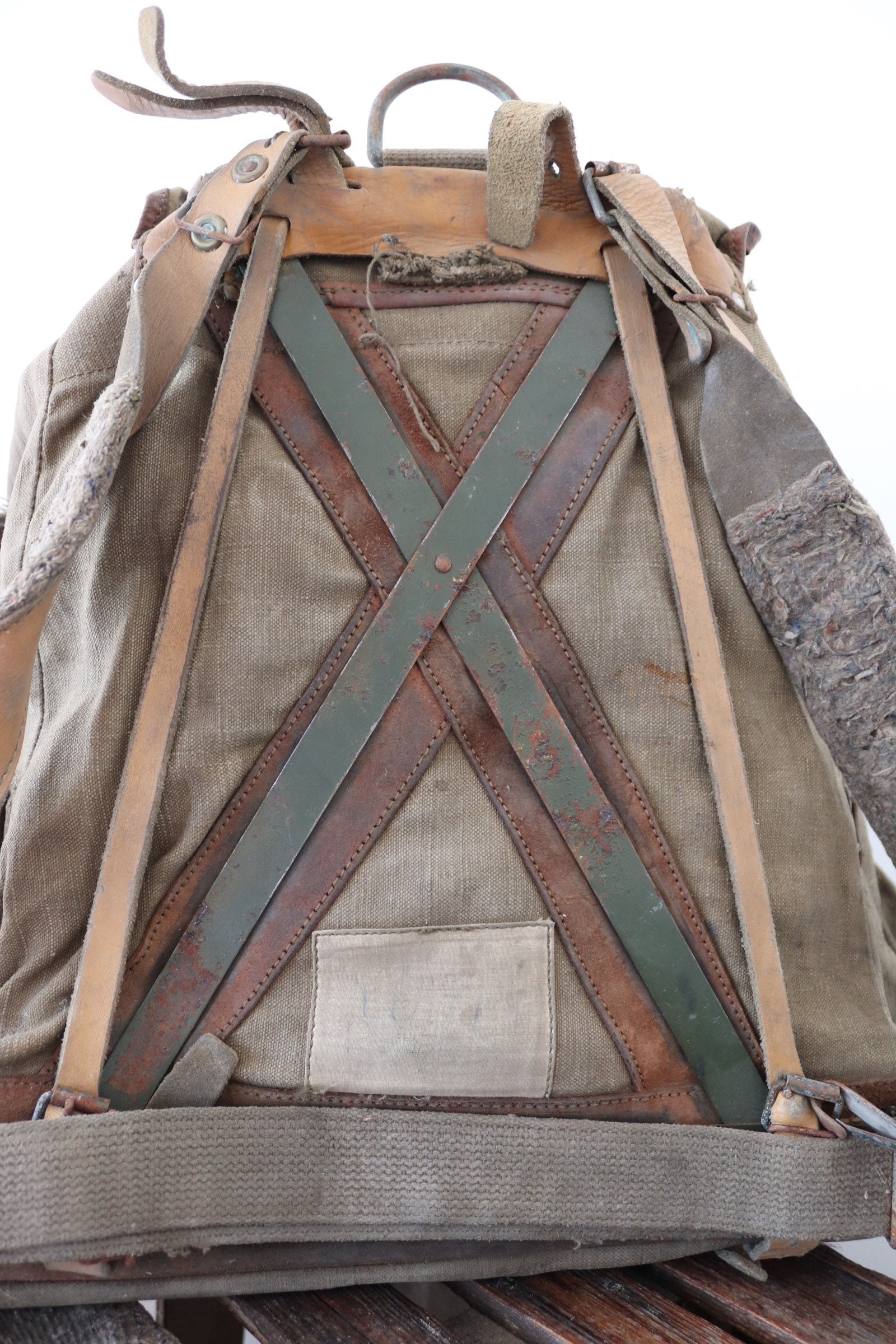 Vintage 1950s 50s 1960s 60s French army military La Fuma canvas leather metal  frame backpack rucksack khaki green camping walking hiking