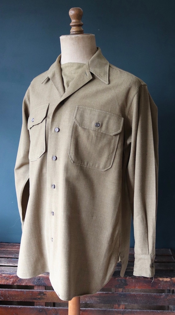 Vintage 1940s 40s WW2 era US Army gas flap wool field utility shirt 48” chest gussets