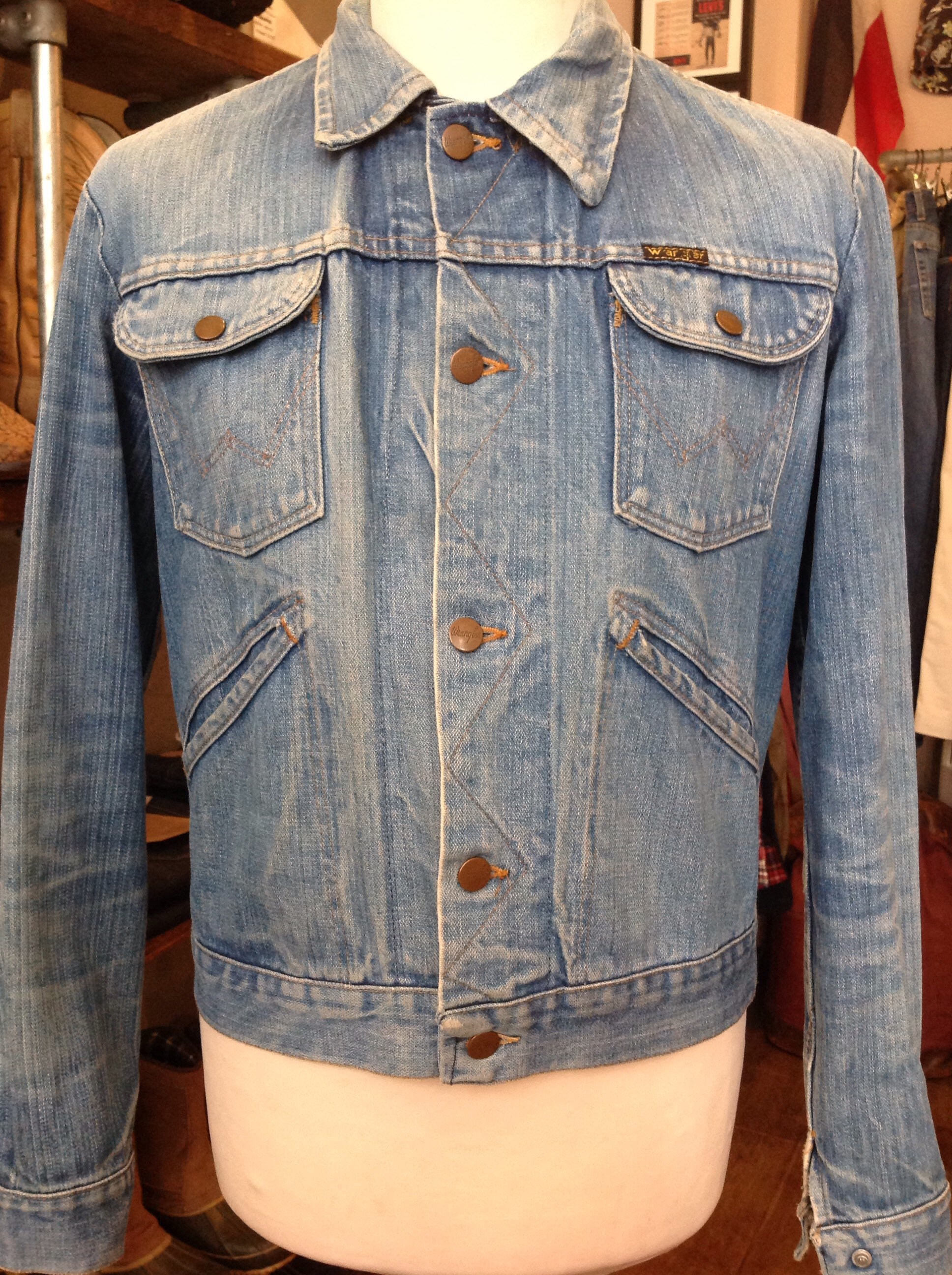 Vintage 1970s 70s Wrangler faded blue indigo denim jacket trucker