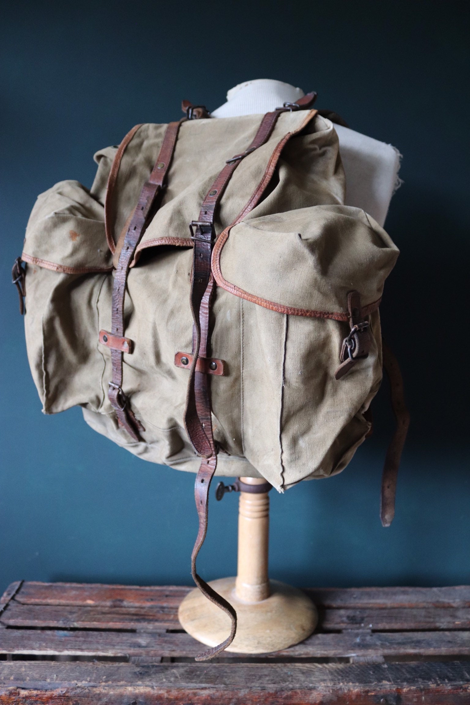 Vintage 1950s 50s french army military khaki green rucksack