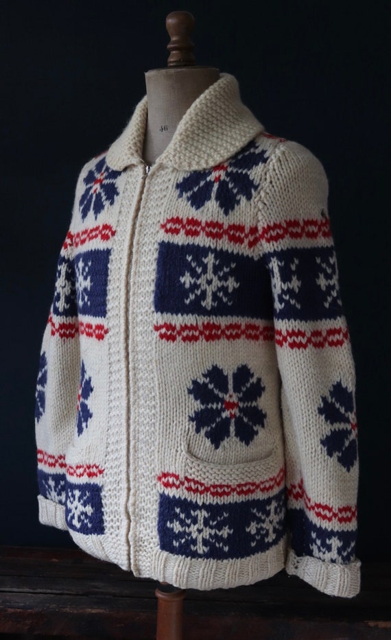 Vintage 1960s 60s hand knitted wool cowichan sweater cardigan jumper knit snowflake cream blue red shawl collar 38” chest Lightning