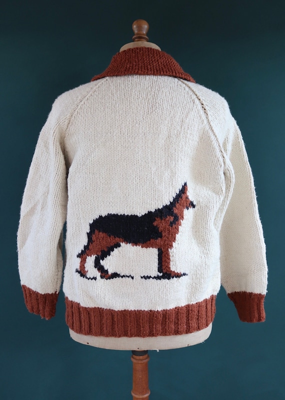 Vintage 1970s 70s hand knitted novelty Alsatian dog thick acrylic cowichan sweater cardigan jumper knit Talon zipper shawl collar 44” chest