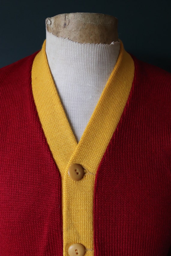 Vintage 1960s 60s American USA red wool knitted v… - image 2