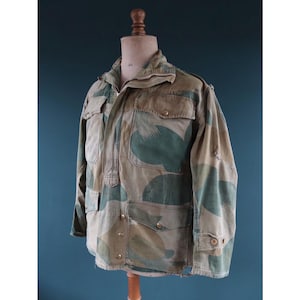 Vintage 1950s Belgian paratrooper smock - moon and balls camouflage jacket - military anorak - 47” chest