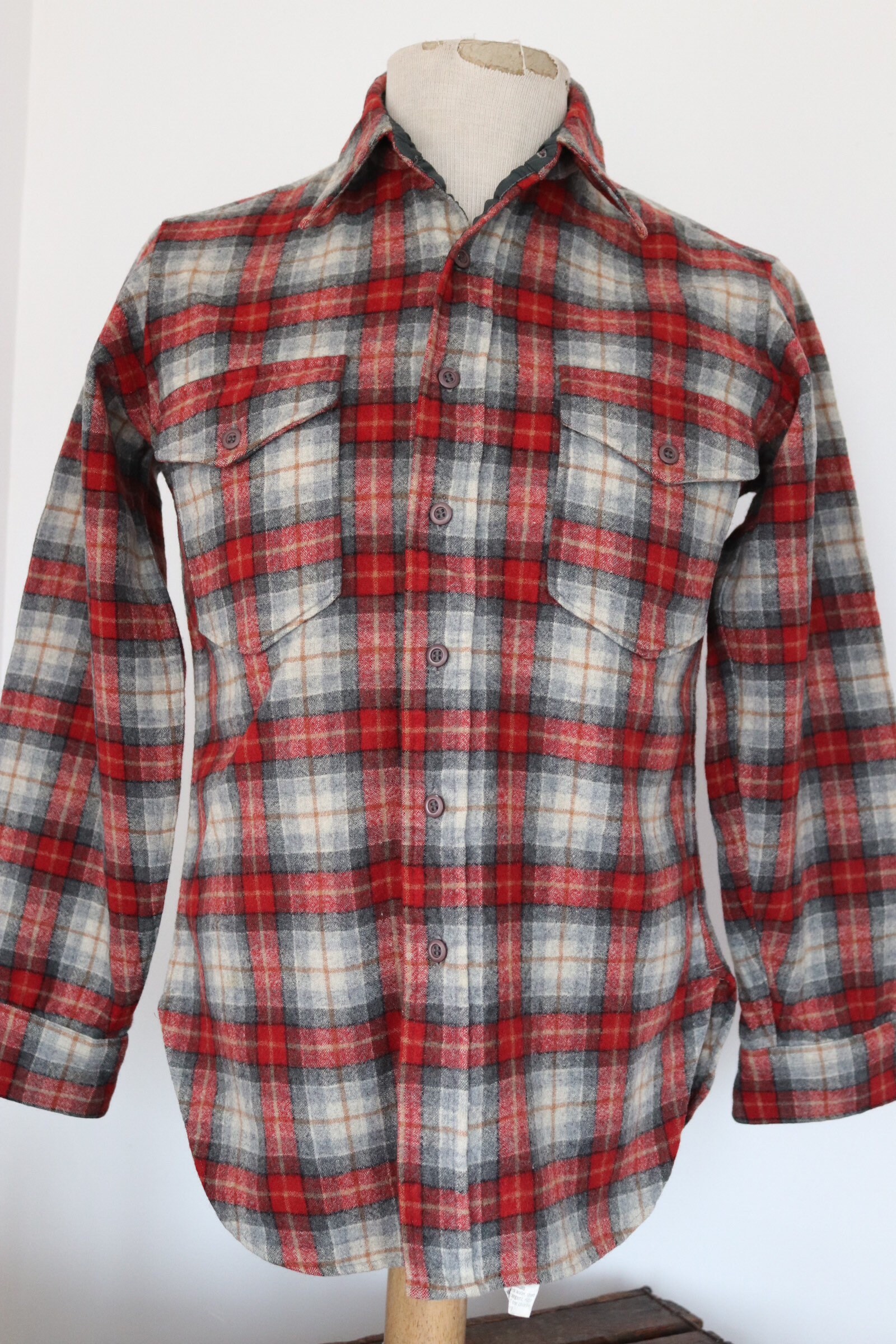 Vintage Pendleton red grey checked plaid wool shirt 39 chest Ivy League ...
