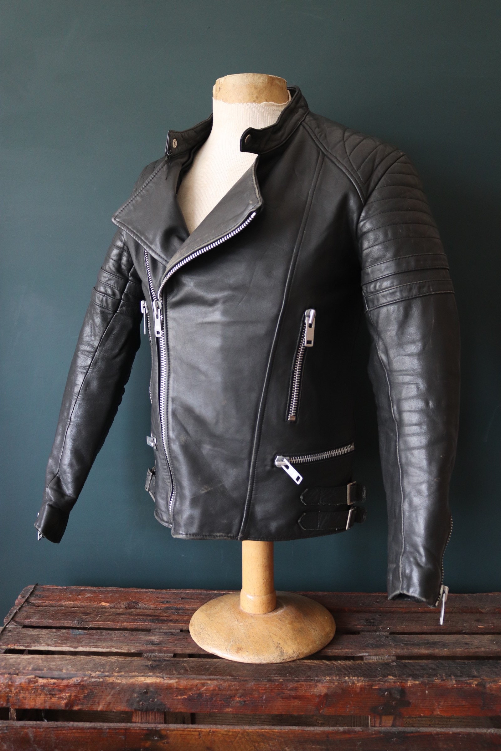 Vintage 1980s 80s European Black Leather Cafe Racer Jacket 38