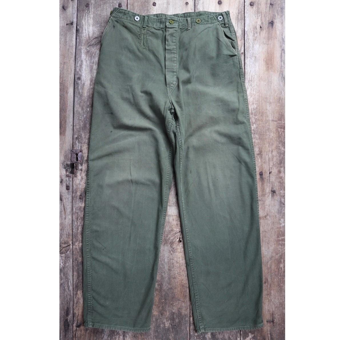 【NONCODE】Maris Back Button Strap Pants Comfort Pants - Plaster – Feature
