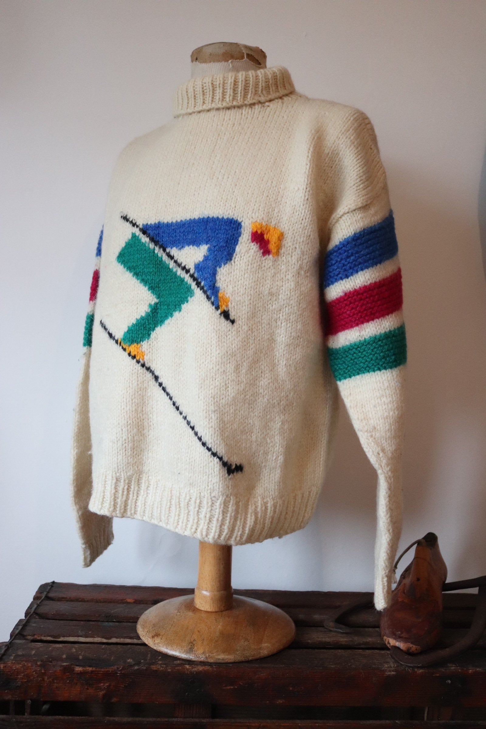 Vintage 1990s 90s cream off white novelty ski skiing knit hand knitted jumper sweater roll neck 46 chest unisex