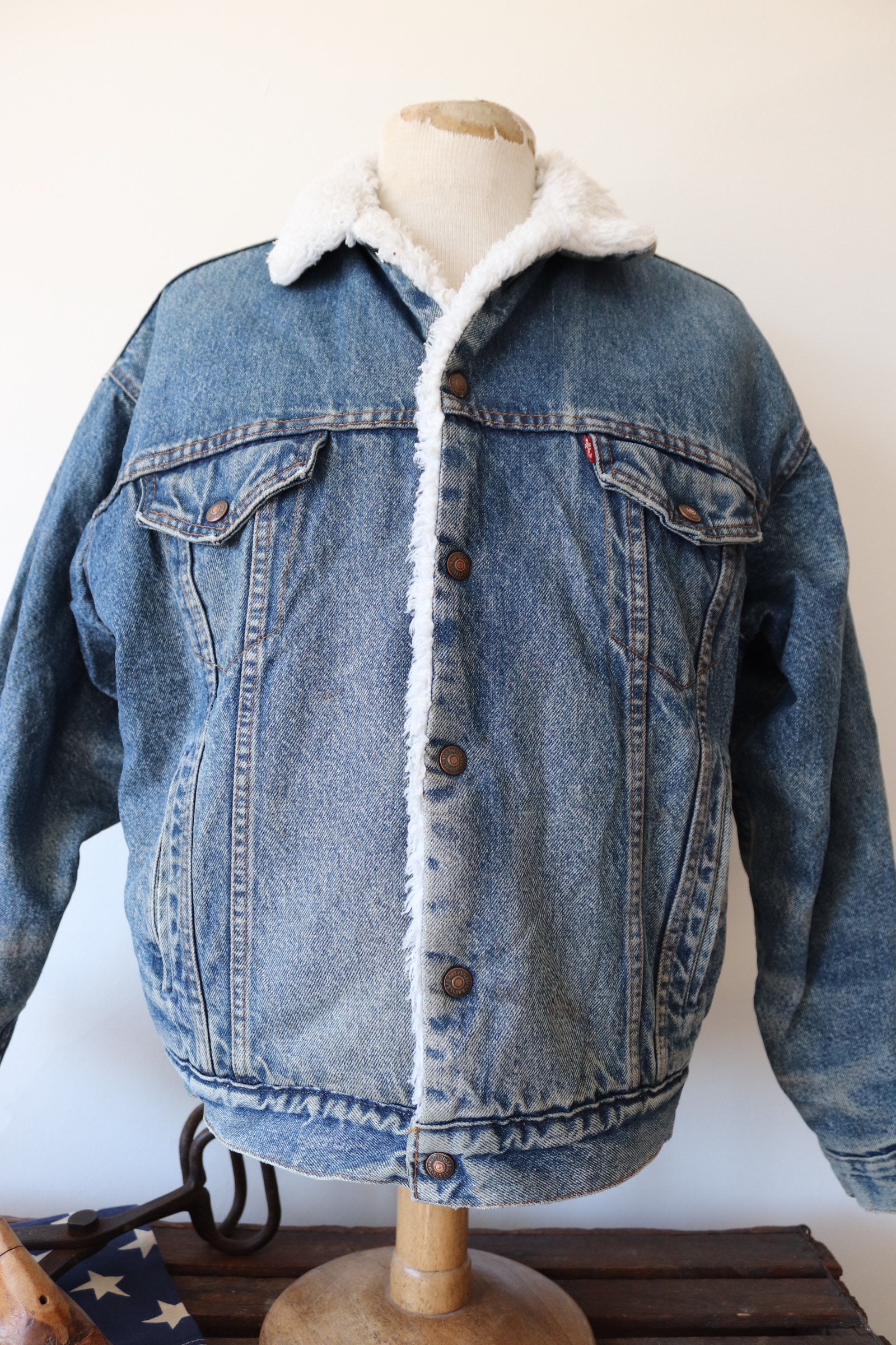 Vintage 1980s 80s Levis Levi Strauss shearling sherpa lined blue denim ...