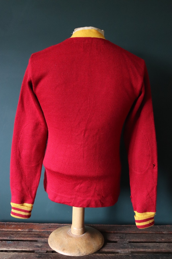 Vintage 1960s 60s American USA red wool knitted v… - image 10