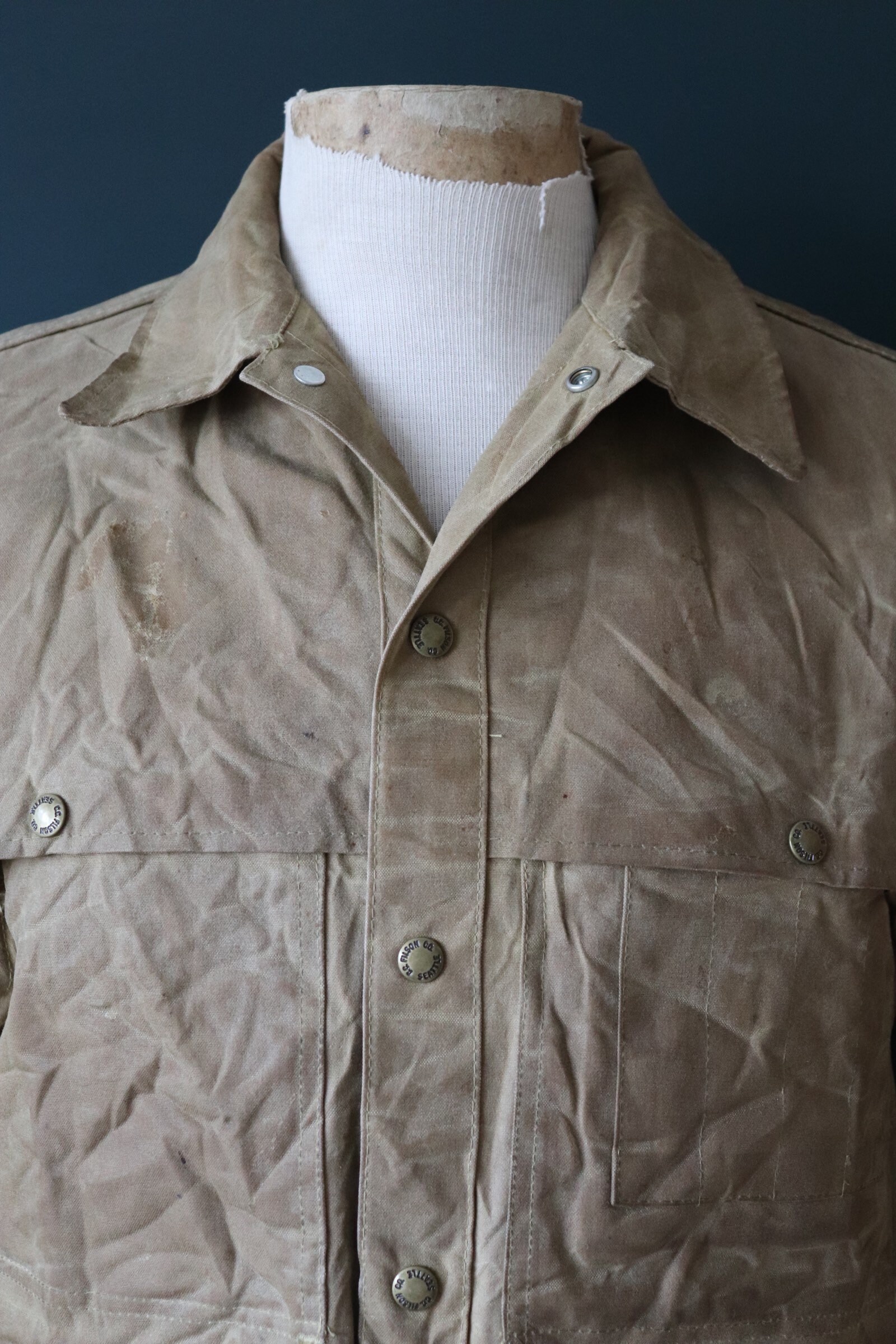 Vintage tan brown CC Filson tin cloth cruiser hunting jacket paraffin