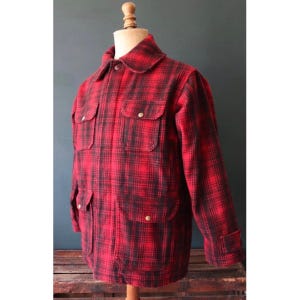 Vintage 1970s Woolrich workwear jacket - red black buffalo plaid - hunting mackinaw - 46” chest