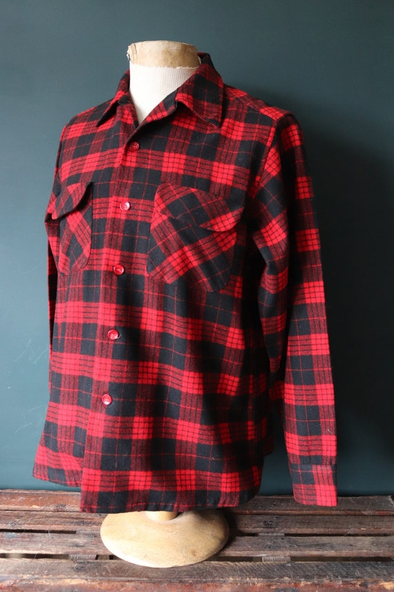 Vintage 1960s 60s 1970s 70s Pendleton wool shirt red black plaid checked board shirt surf Ivy League style mod 46” chest