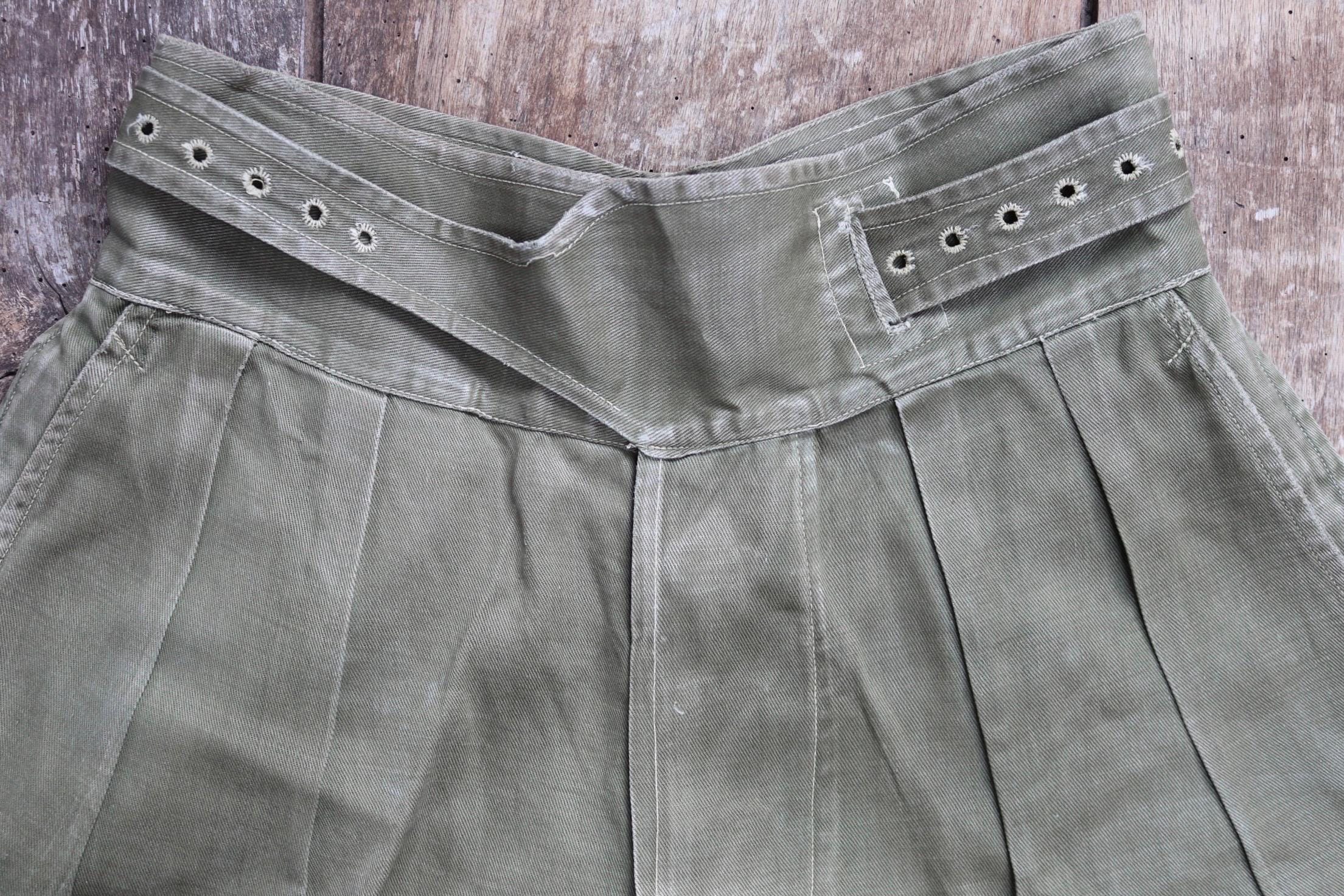 Vintage 1950s British Army Shorts - Jungle Green Gurkha Pants