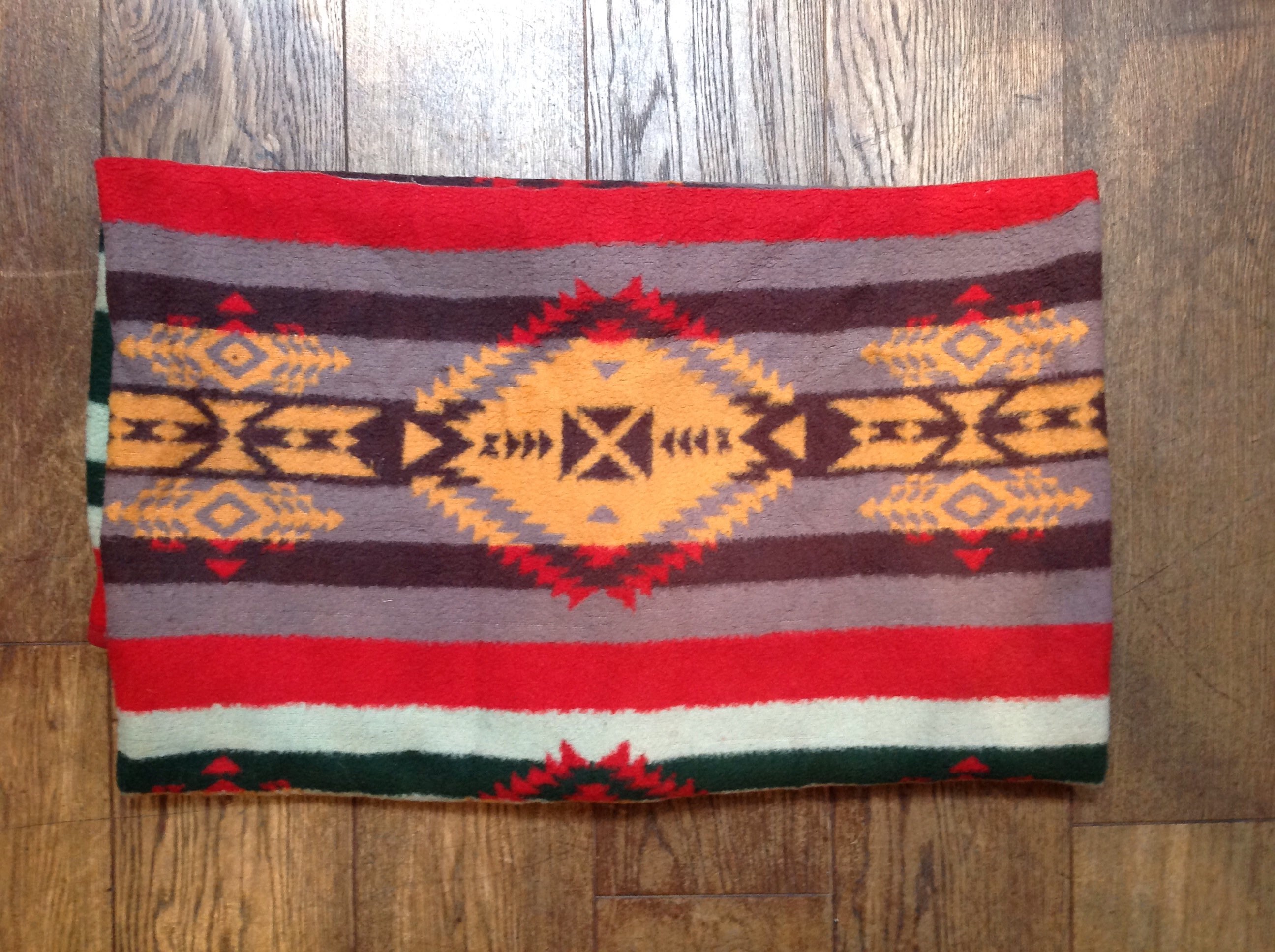 Vintage Native American Pendleton style multicoloured fleece blanket throw rug picnic beach bed