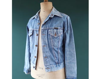 Vintage 1980s Wrangler denim jacket - 39" chest - faded workwear - Blue Bell label