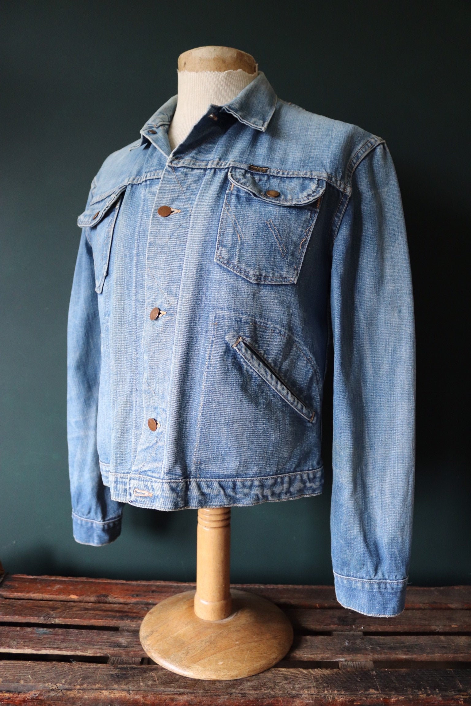 Vintage 1960s 60s Wrangler selvedge denim trucker jacket workwear work  chore 42” chest Blue Bell honeycomb fade