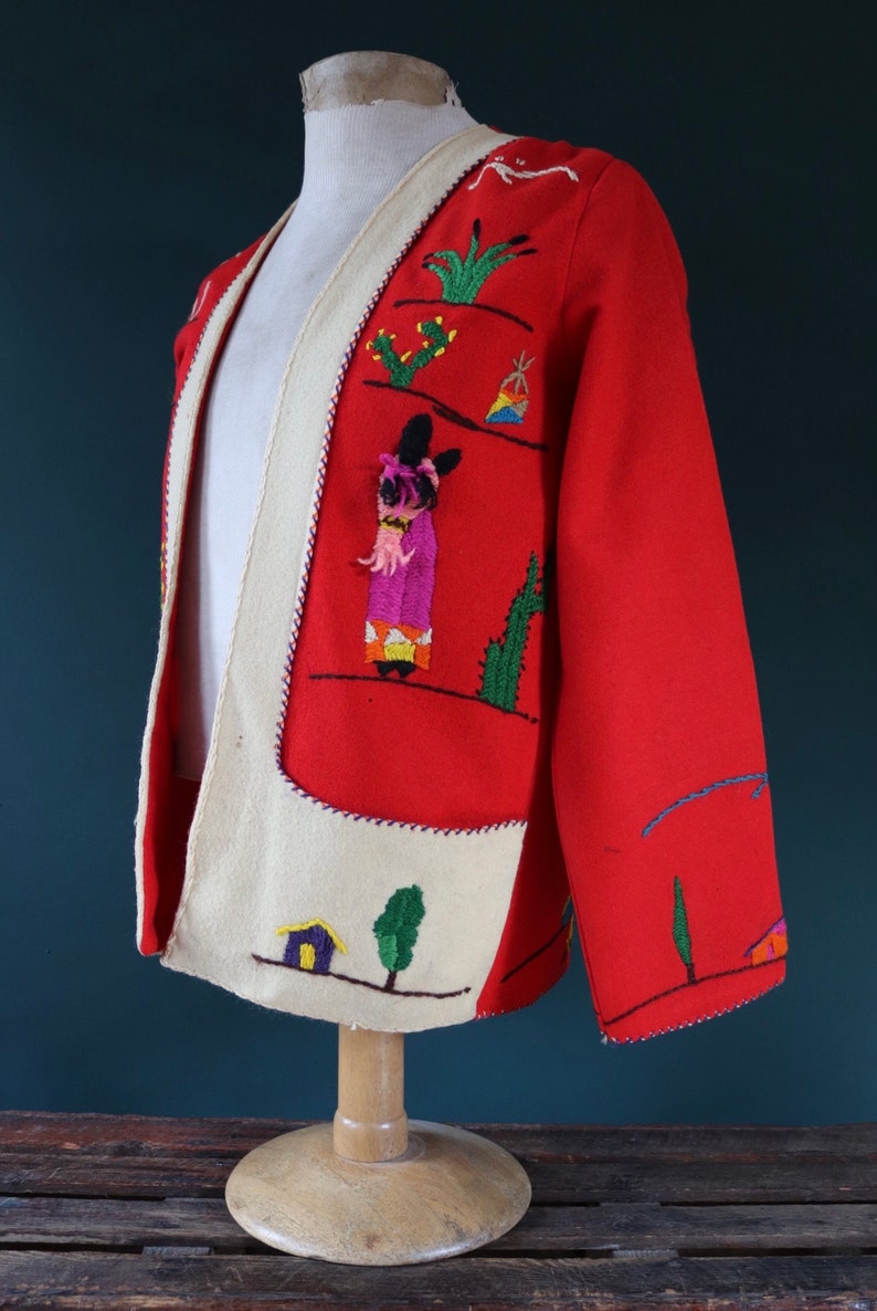 Vintage 1960s 60s red wool felt Mexican souvenir tourist jacket novelty hand embroidered 40 chest zdjęcie 2