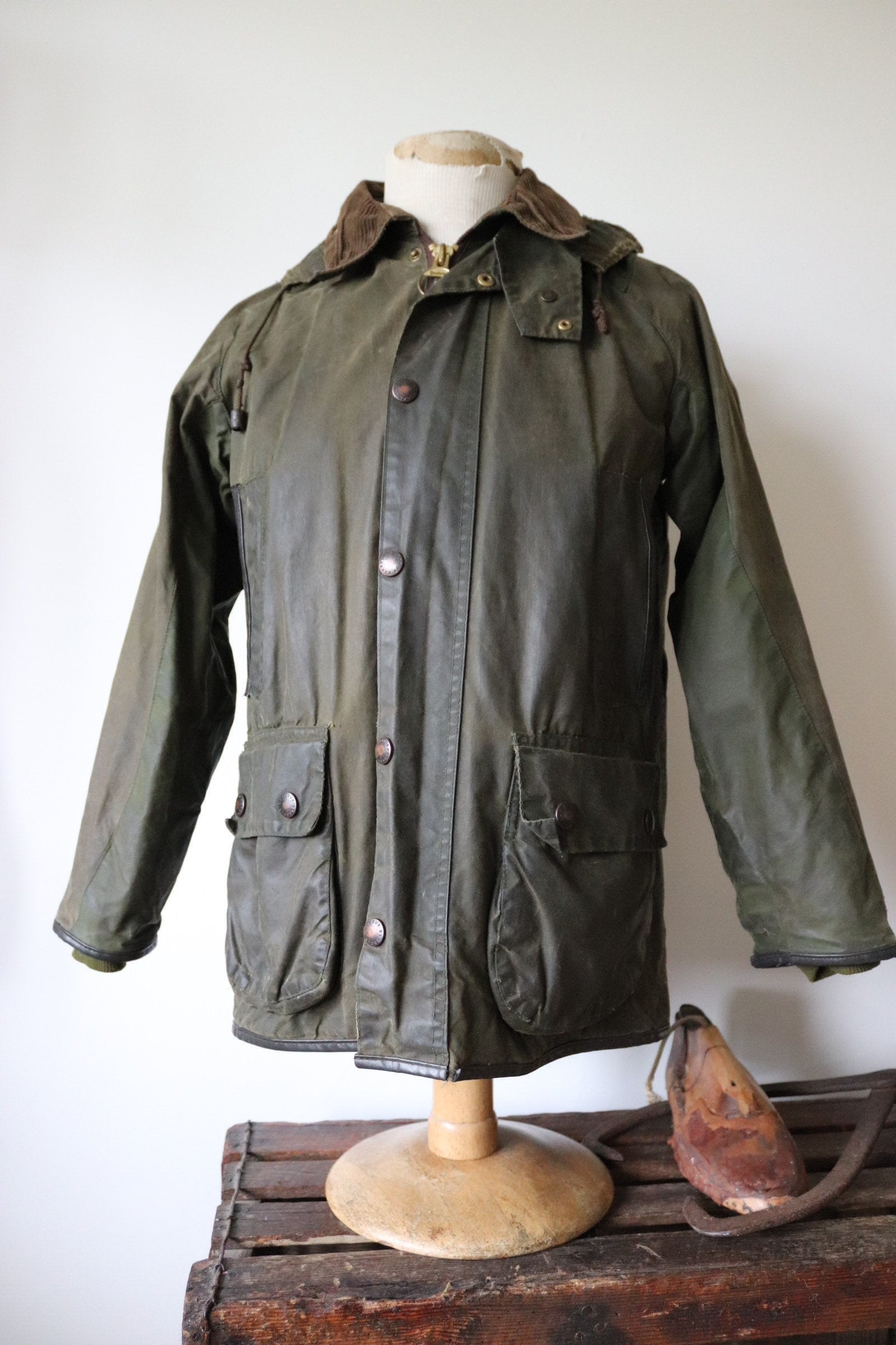 Vintage 1980s 80s green Barbour Bedale waxed cotton jacket walking hiking  41