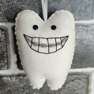 Tooth Felt Ornament, Orthodontist Braces Decor, Button Felt Ornament, Teeth Brace Wearing Plush, Christmas