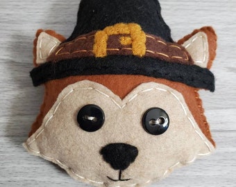 Fox Thanksgiving Ornament, Pilgrim Felt Decor, Button Felt Ornament, Thanksgiving Ornament, Wreath Fox Ornament, Doorknob Hanger