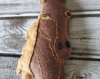 Horse Ornament, Brown Tan Embroidery, Farn Animal Head, Cowboy Gift Idea, Felt Christmas Hanging