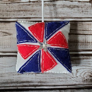 July 4th Felt Ornament,  Quilt Pattern Patriotic Wreath Decor,  Red White Blue,  Plush Hanging Christmas