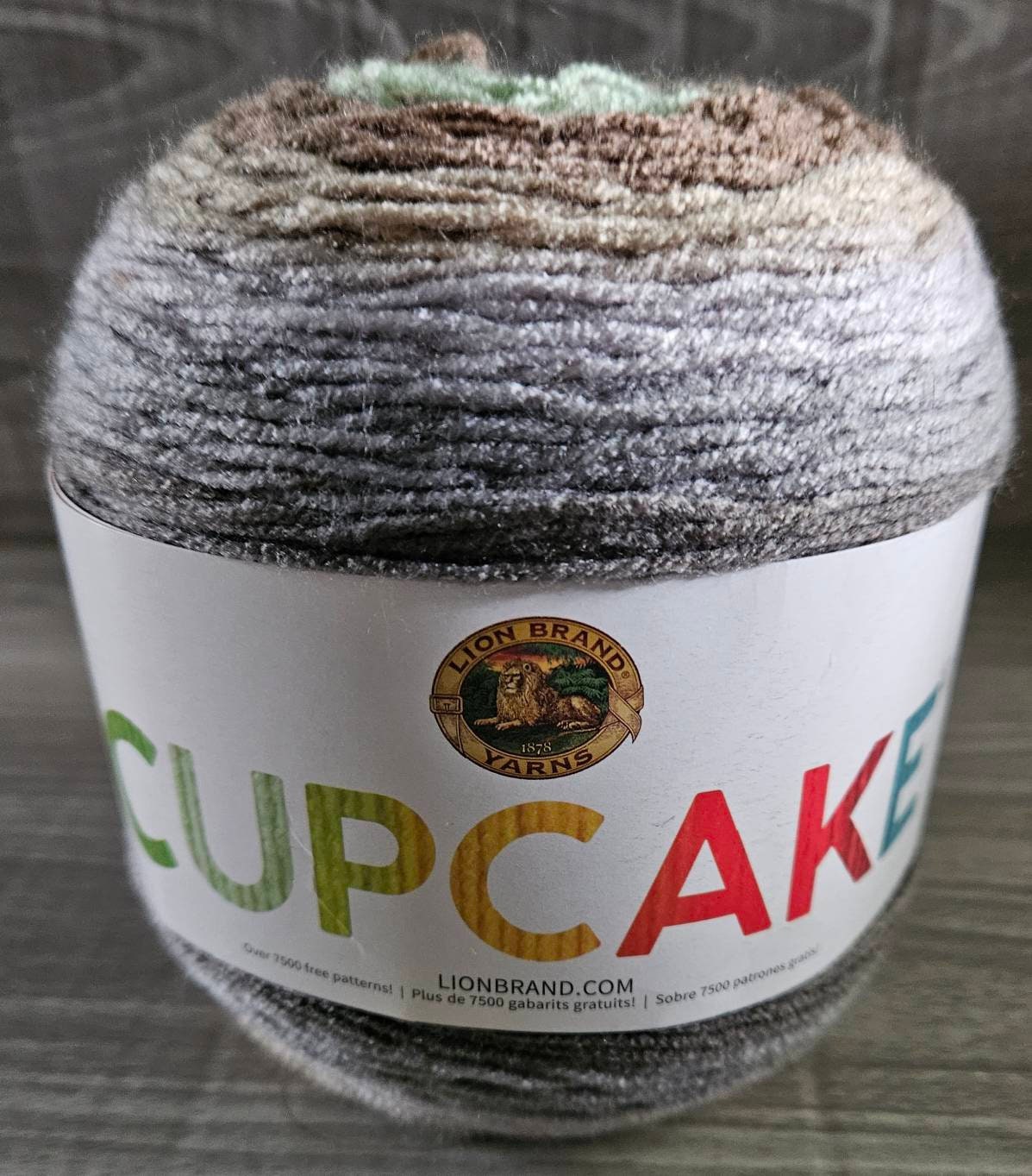 Lion brand cupcake yarn deals