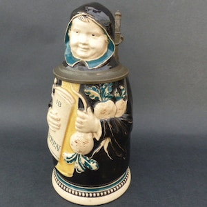 J. Reinemann Figur München Kind Antiker deutscher Deckelbierkrug - Münchenkind 0.5 1900