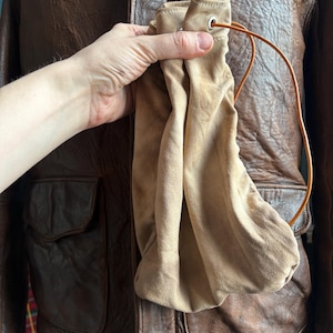Ręcznie robiony worek z piaskiem Indiana Jones Idol Swap | Skórzany rekwizyt z Poszukiwaczy Zaginionej Arki