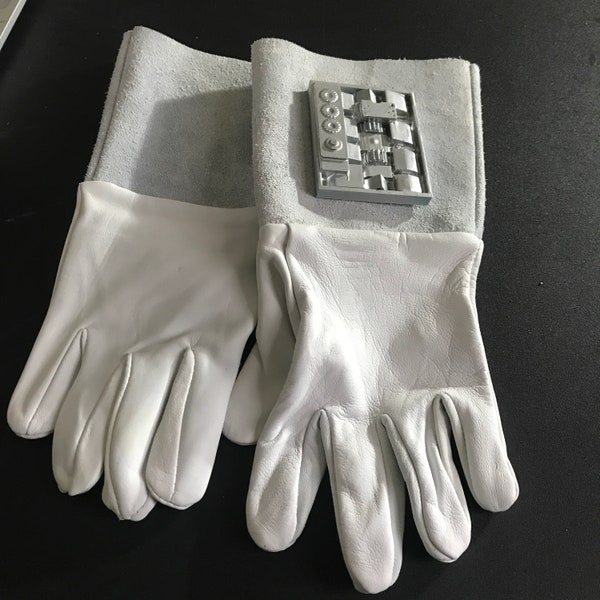Luke Skywalker, Han Solo Hoth, ATAT driver Snow Trooper Gloves with Comm link | Star Wars Replica Cosplay Wearable | Empire Strikes Back |