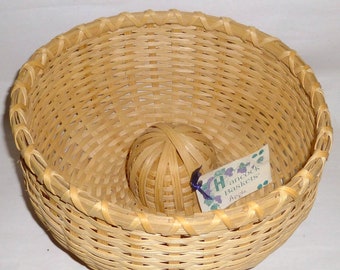 Vintage 10" Hand Woven Rattan Hancock Apple Basket with Center Mound