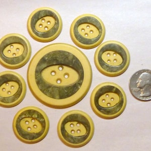 9 Antique Celluloid Wafer Buttons Marbled Green on Cream 27mm – 50mm