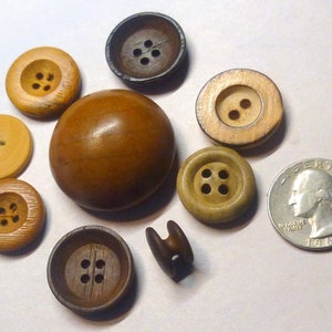 8 Vintage Wood Buttons 35mm - 23mm and 1 Antique Shirt / Collar Stud