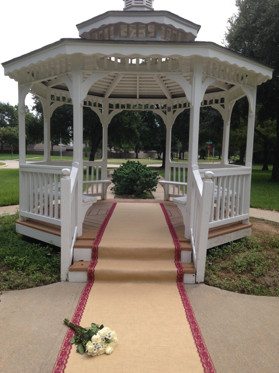 burlap and lace aisle runner