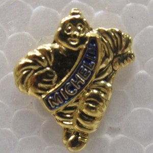 figural MR. BIB MICHELIN Tires tack pin pinback button mint in package