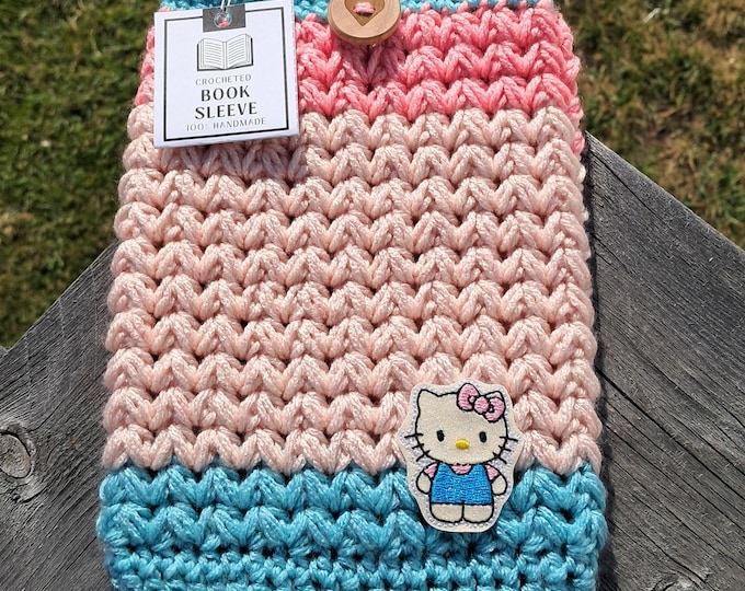 Crochet Book Sleeve: Sparkle Yarn Hello Kitty