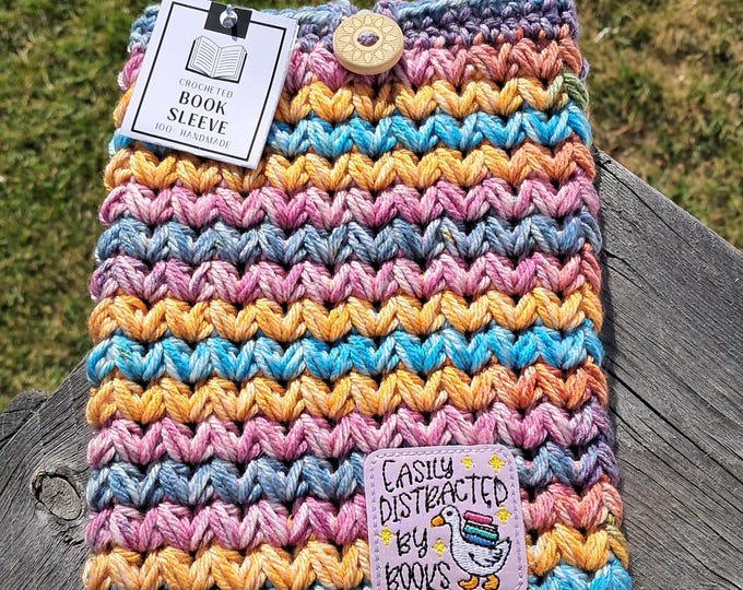 Rainbow Crochet Book Sleeve : Distracted by books