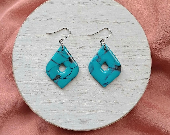 Faux Turquoise: Round