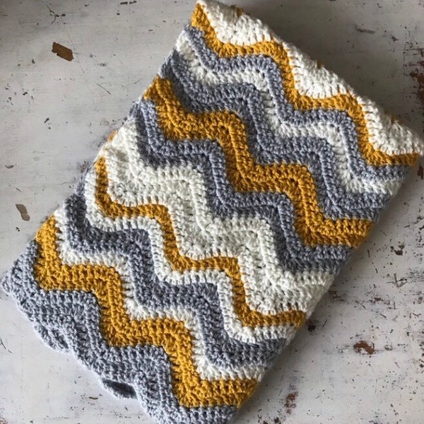 Wavy baby blanket