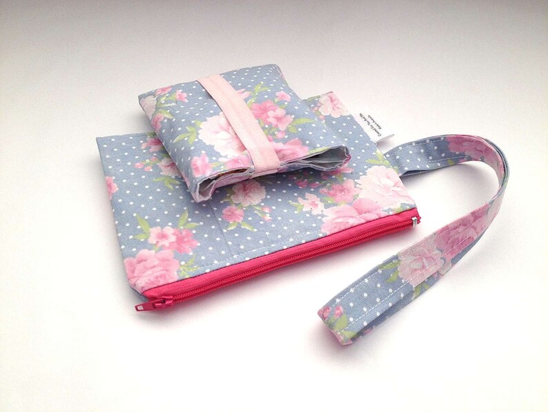 menstrual pads wallet privacy pouch bag feminine hygiene bag floral pencil case pouch makeup bag gift for teenage girl daughter