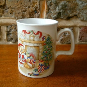 Vintage Christmas Themed Ashdale Mug - Teddy bear