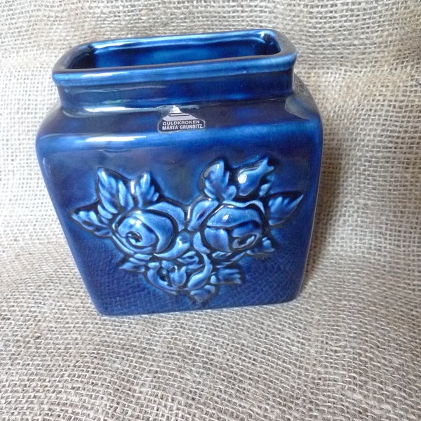 Vintage Scandinavian Sweden Guldkroken HJO Pottery Home Decor Cobalt Vase Marta Grunditz