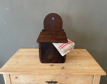 caja de madera antigua