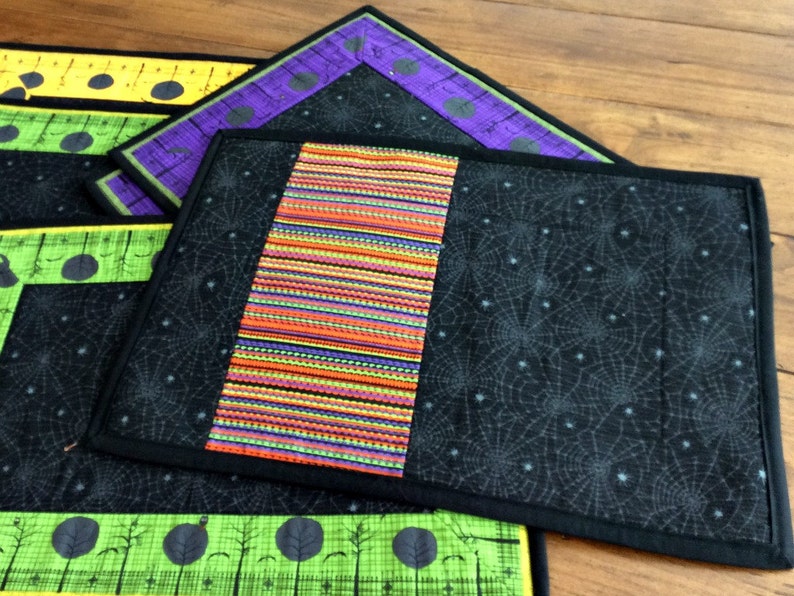 Quilted Placemat Set of 6 Halloween Placemats Spooky Decor Etsy