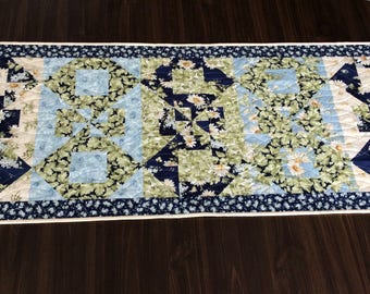Floral Quilted Table Runner in Blue and Beige, Fabric Patchwork Centerpiece with Daisies