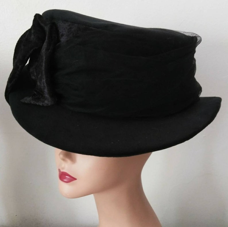 Foundation STEAMPUNK DERBY FOUNDATIONALTop HatTulle Wrap