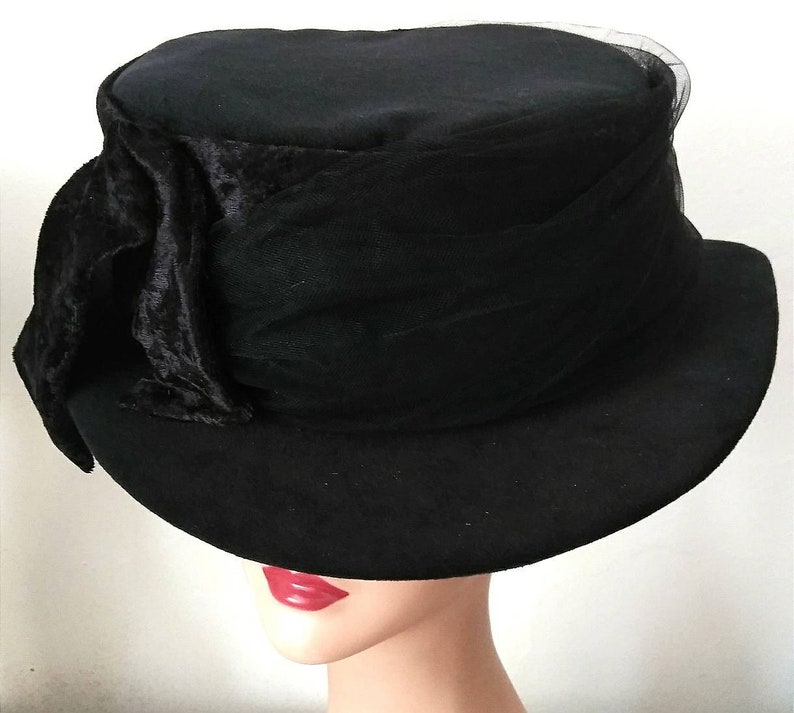Foundation STEAMPUNK DERBY FOUNDATIONALTop HatTulle Wrap